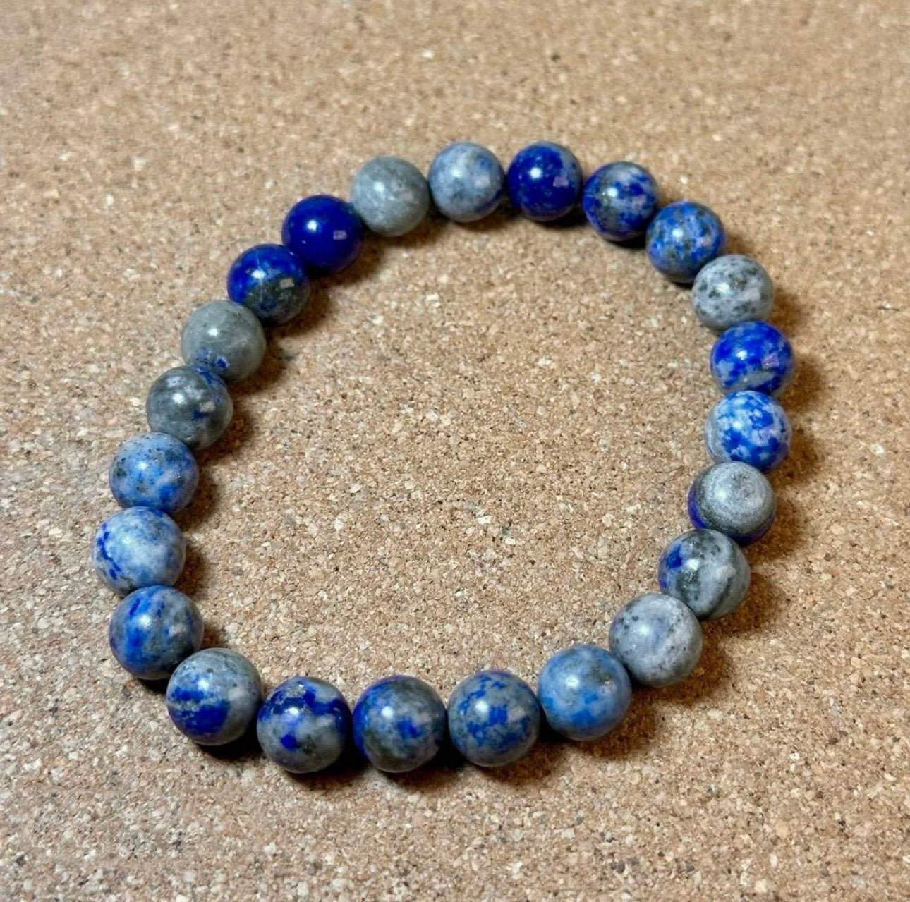 8mm crystal bead bracelet made of lapis lazuli